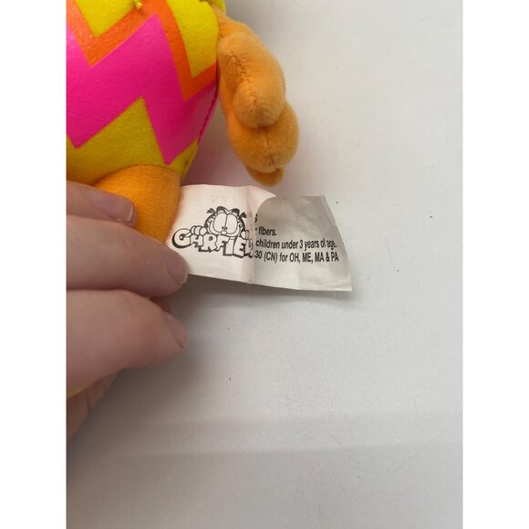 Small Easter Egg Garfield Plush With Suction Cup: Vintage Cartoon Cat - Picture 8 of 10